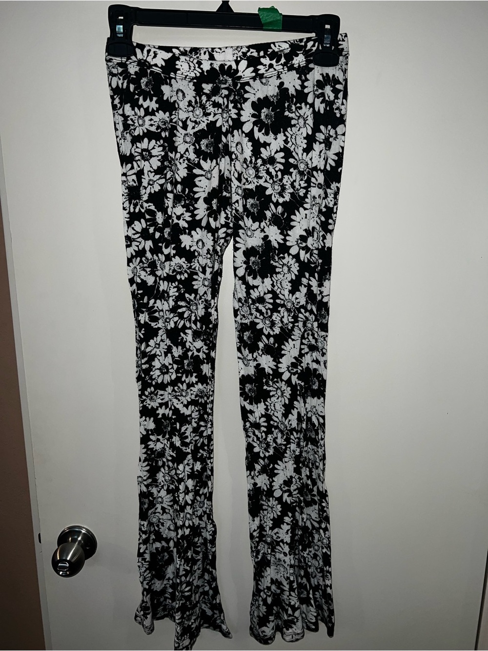 Aeropostale Black & White Floral Flared Palazzo Pants